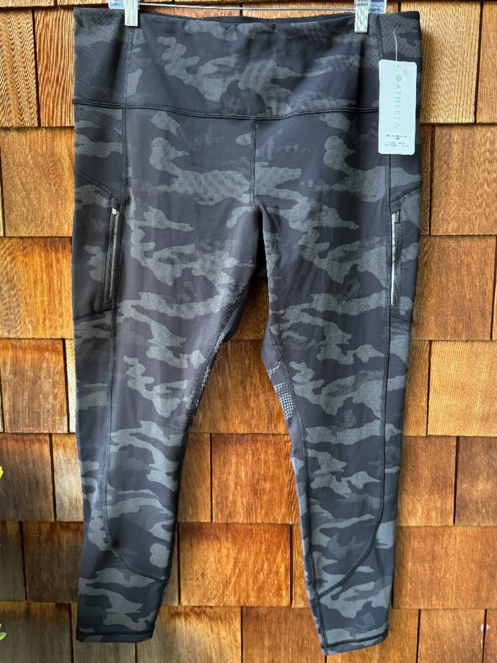 NWT Athleta Rainier Reflective Tight Black Camo Print in Women's 2X